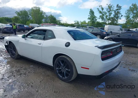 2022 Dodge Challenger Sxt Awd z USA, uszkodzony, nr VIN 2C3CDZGGXNH238891